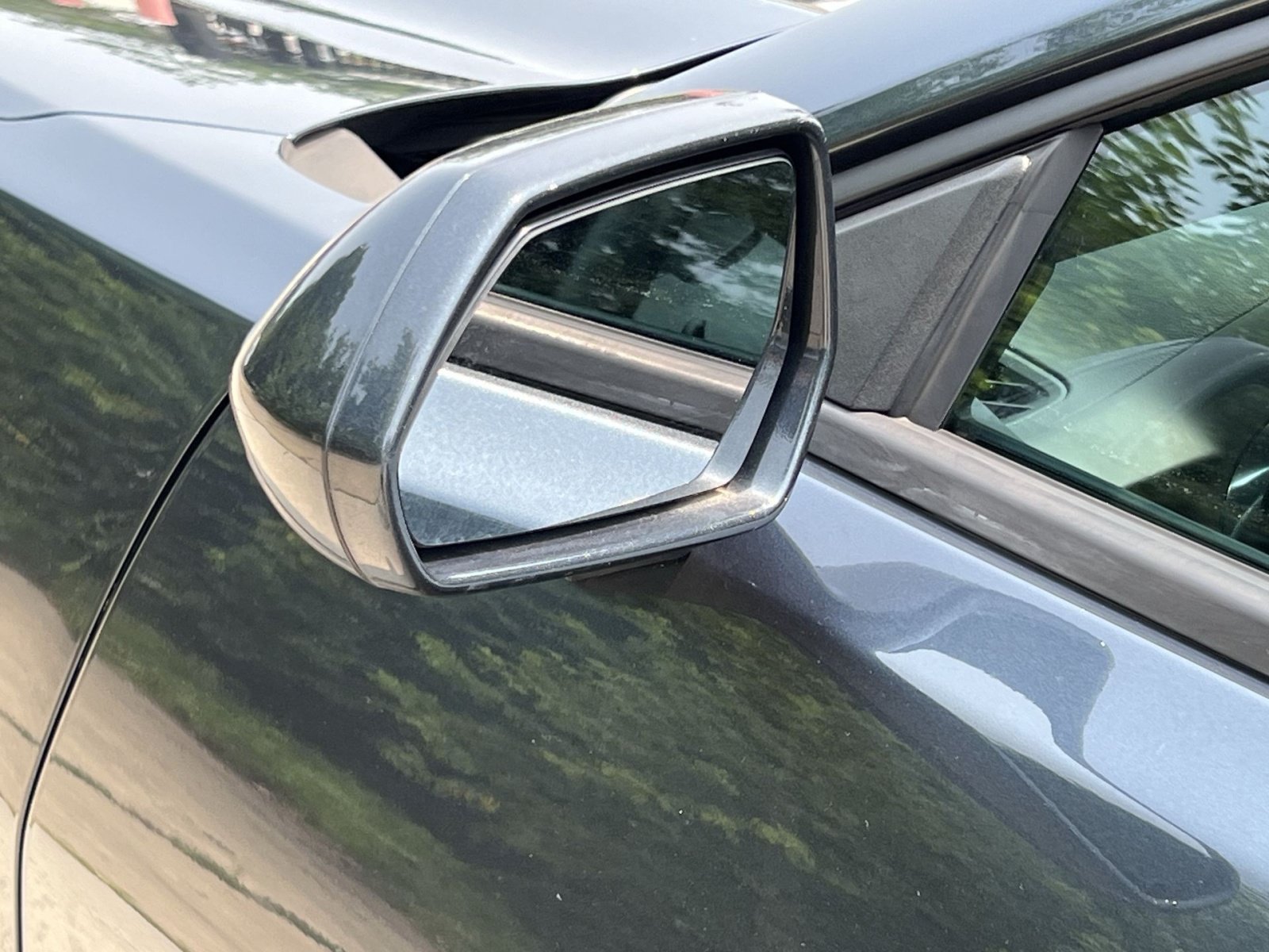 Used 2020 Chevrolet Camaro LS RWD image 15