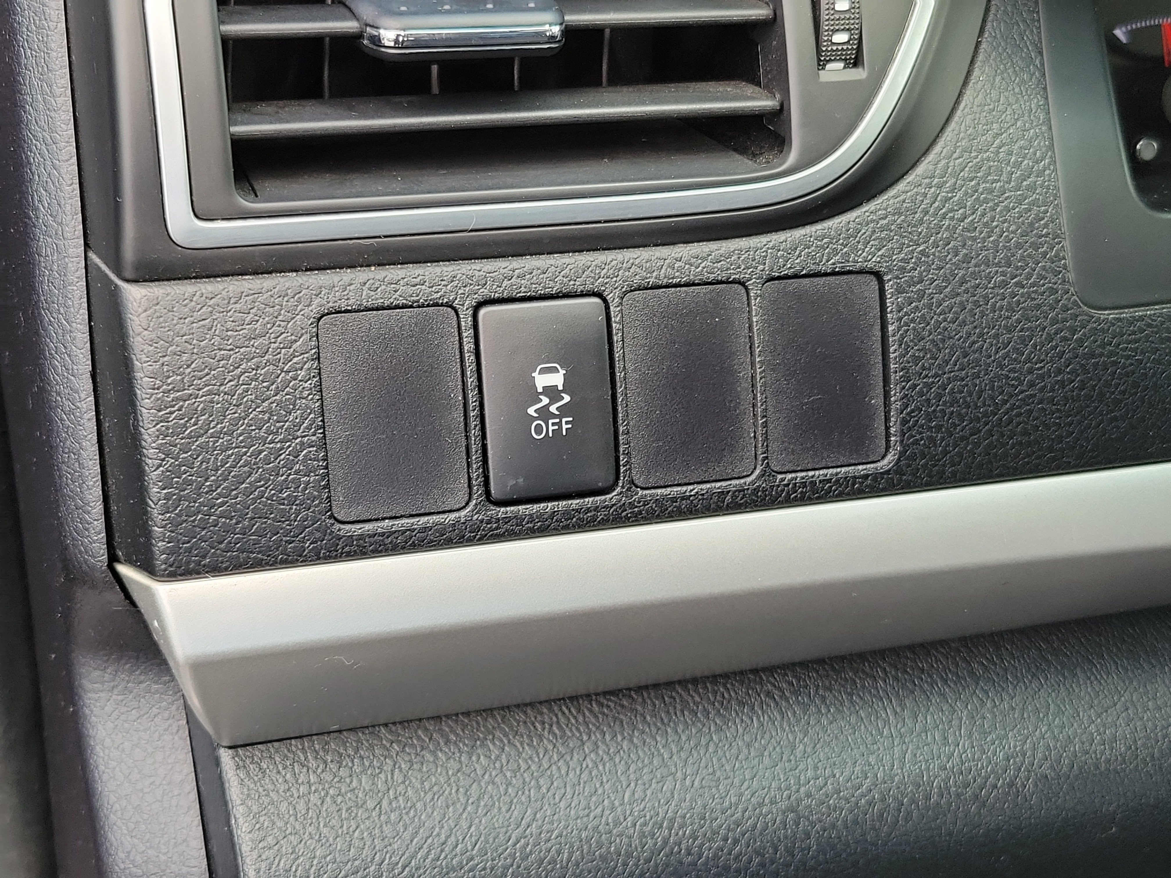 Used 2016 Toyota Camry SE FWD image 21