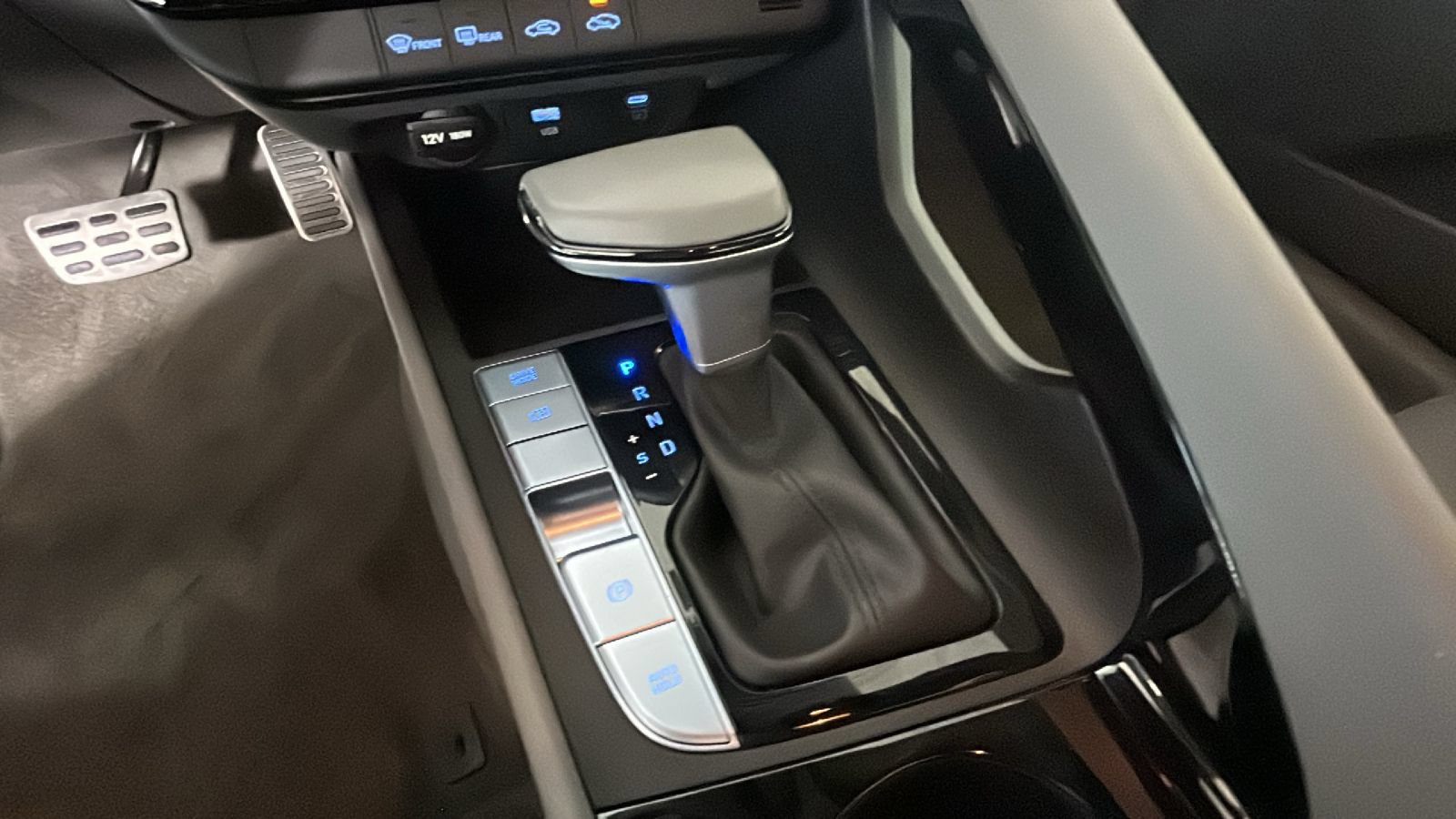 Certified 2025 Hyundai Elantra SEL FWD image 21