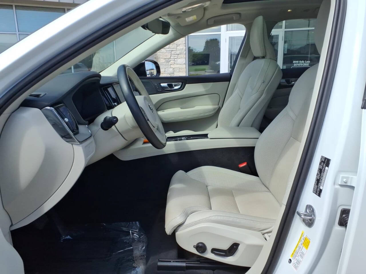 Used 2023 Volvo XC60 B6 Ultimate w/ Climate Package AWD/4WD image 24