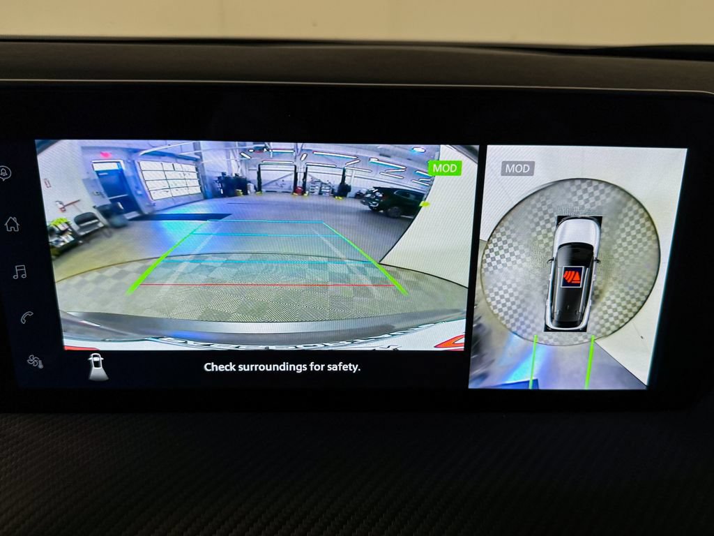 Certified 2025 Nissan Kicks SR AWD/4WD image 18