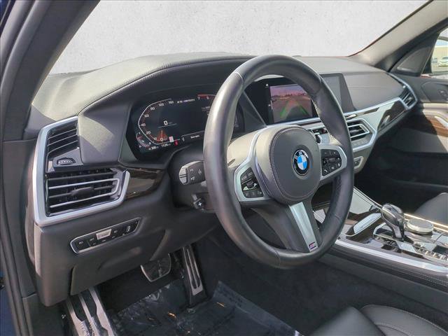 Used 2021 BMW X5 M50i image 10