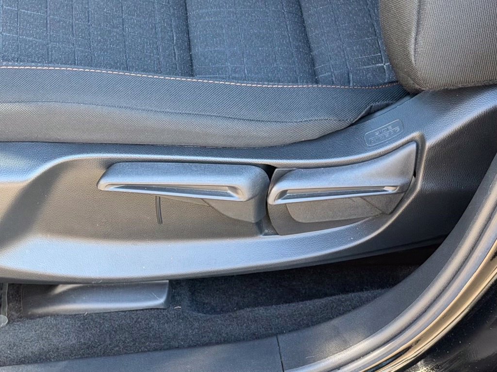 Used 2024 Honda HR-V Sport image 17