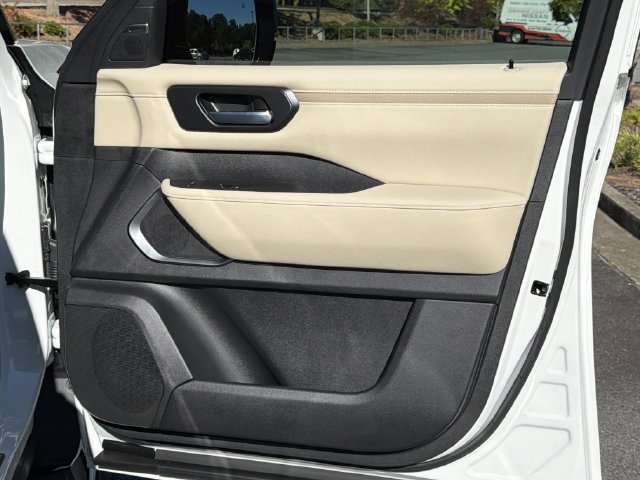 New 2026 Nissan Armada Platinum AWD/4WD image 16