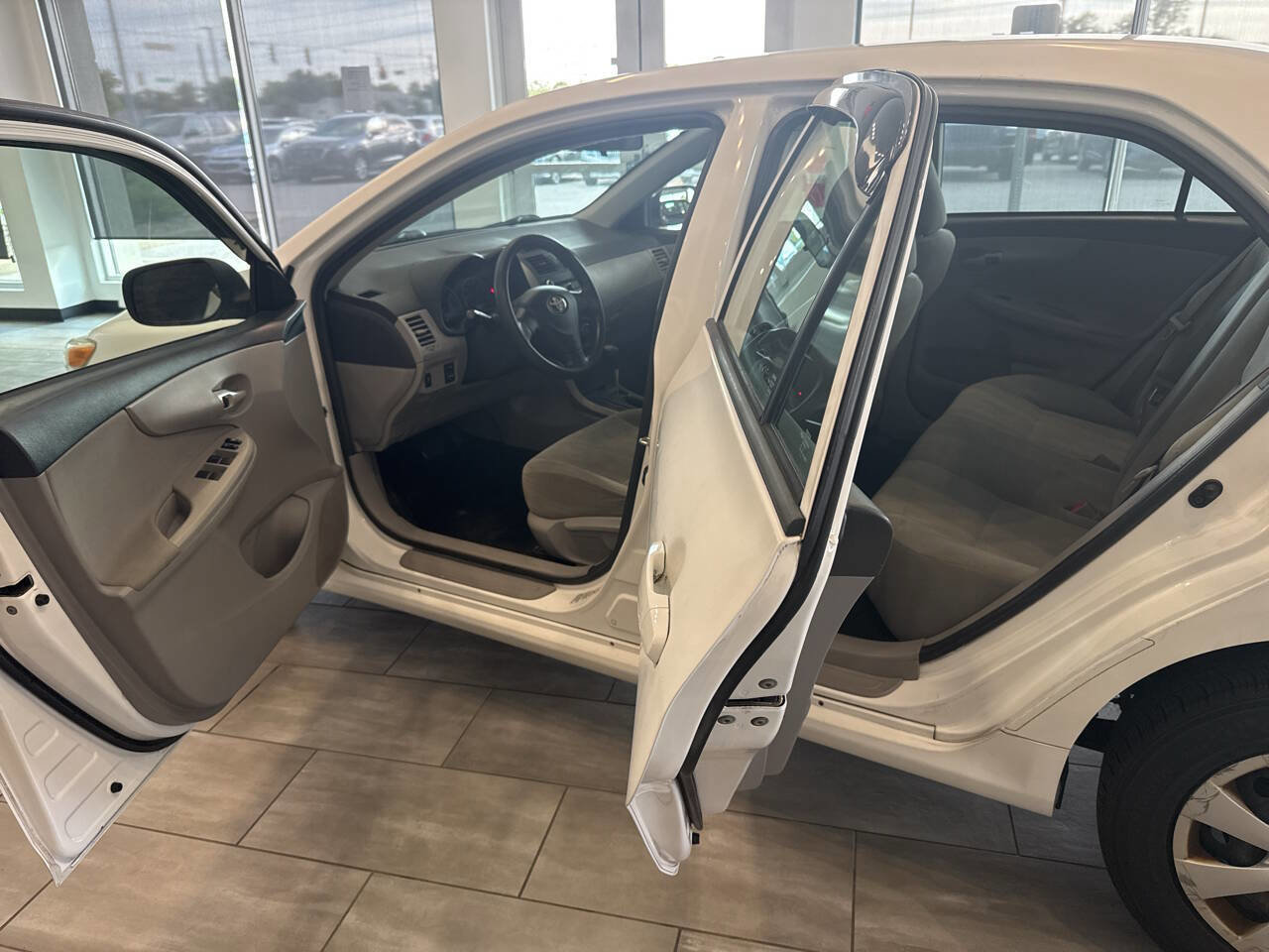 Used 2012 Toyota Corolla L FWD image 10