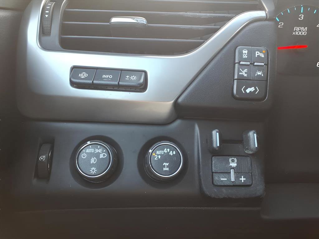 Used 2019 Chevrolet Suburban Premier w/ Premier Plus Edition image 36