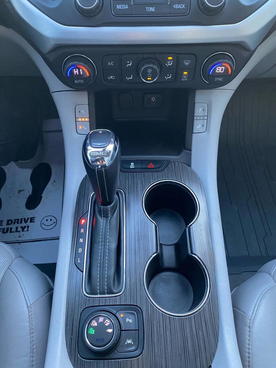 Used 2018 GMC Acadia SLT w/ LPO, Floor Liner Package image 22