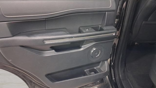 Used 2024 Ford Expedition XLT AWD/4WD image 24