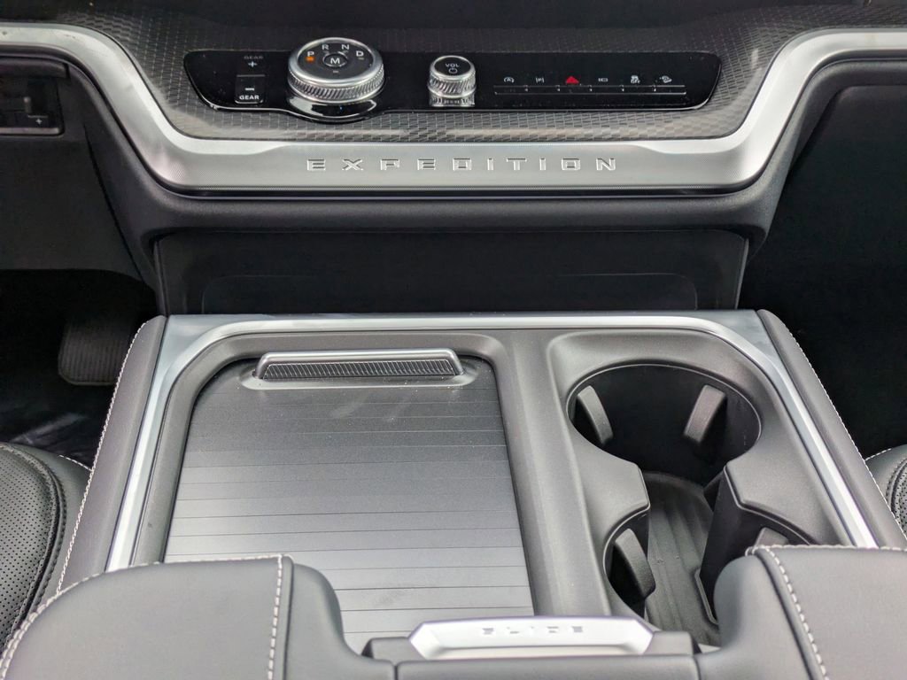 New 2026 Ford Expedition Platinum w/ Stealth Appearance Package image 30