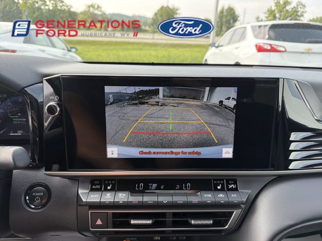 Used 2025 Toyota Camry XSE FWD image 28