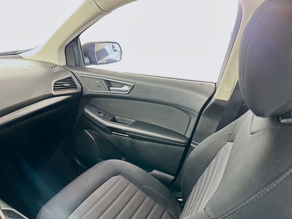 Used 2017 Ford Edge SE AWD/4WD image 21