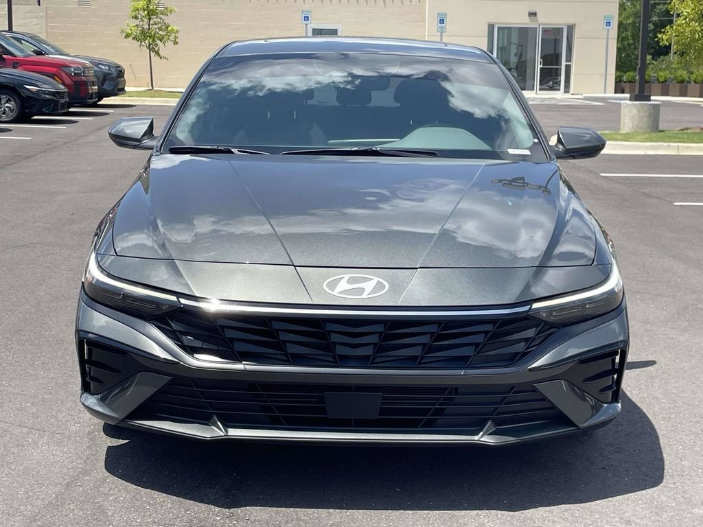 Used 2025 Hyundai Elantra SEL FWD image 7