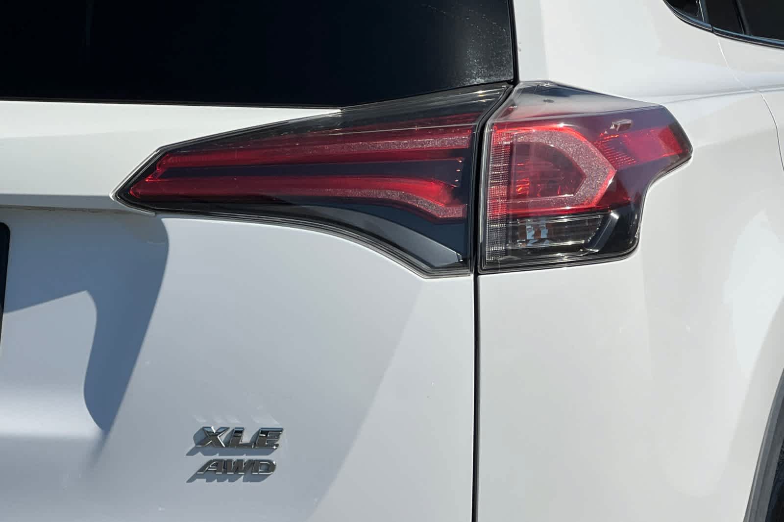 Certified 2016 Toyota RAV4 XLE AWD/4WD image 30