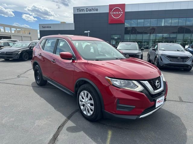 Used 2017 Nissan Rogue S AWD/4WD image 1