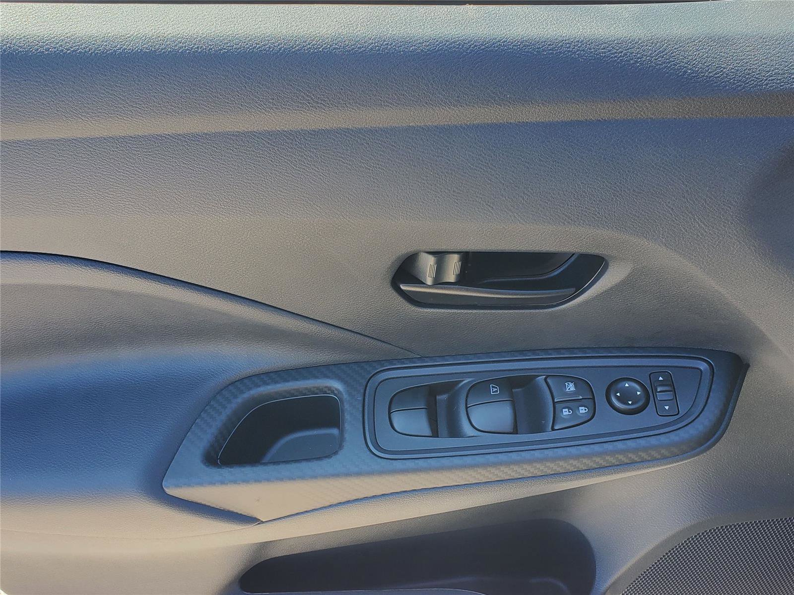 New 2025 Nissan Versa S w/ Trunk Package FWD image 22