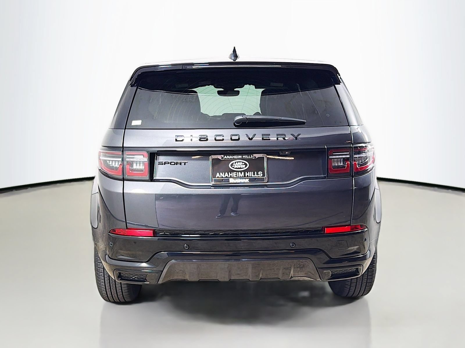 Certified 2025 Land Rover Discovery Sport Dynamic SE AWD/4WD image 4