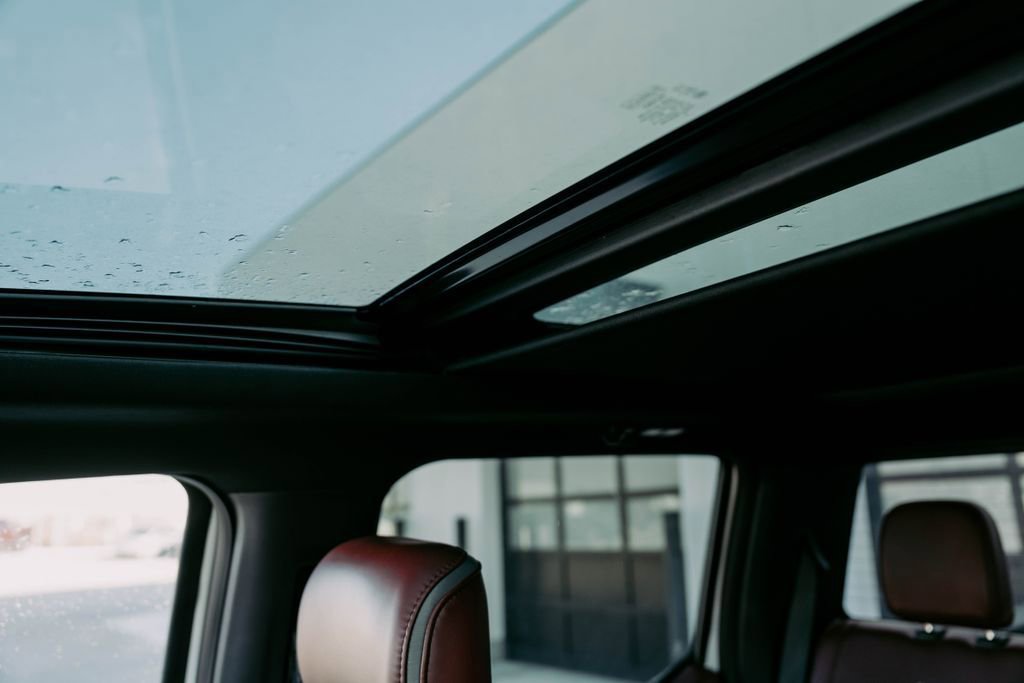 Used 2019 Ford F350 Platinum w/ Platinum Ultimate Package image 20