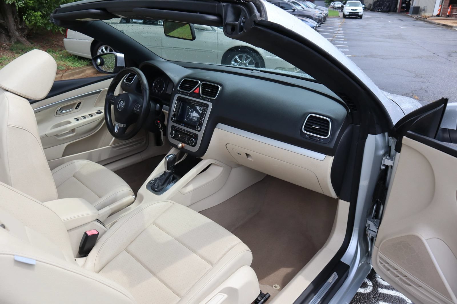 Used 2012 Volkswagen Eos Komfort FWD image 12