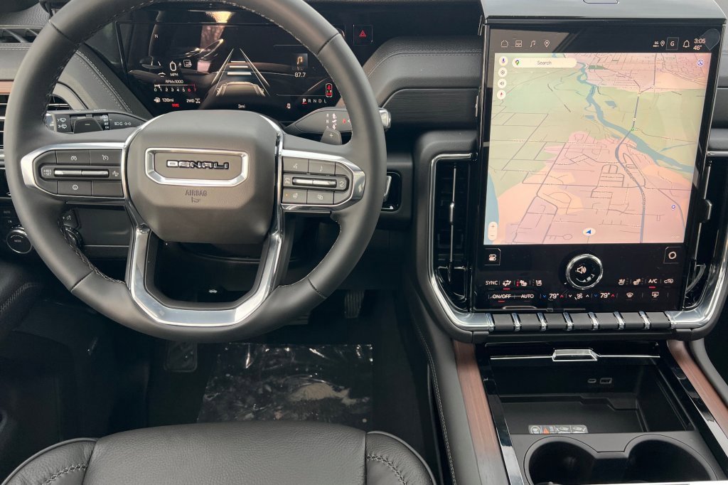 New 2026 GMC Yukon XL Denali w/ Sun & Power Step Package image 11