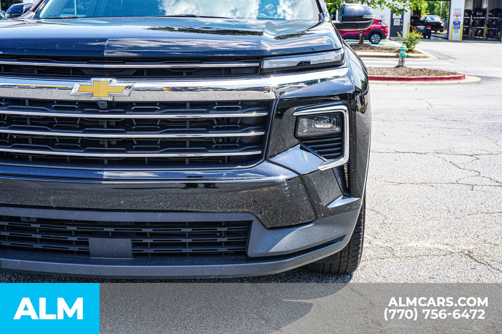Used 2025 Chevrolet Traverse LT FWD image 17
