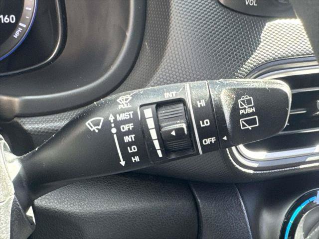 Used 2019 Hyundai Kona SE FWD image 23