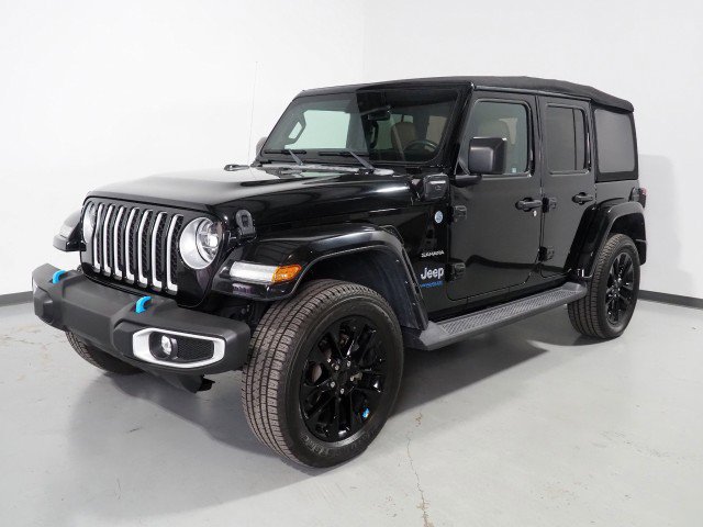 Used 2022 Jeep Wrangler Unlimited Sahara w/ Safety Group image 10