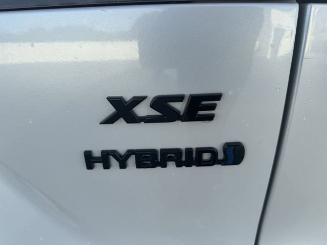 Used 2024 Toyota Corolla Cross XSE w/ Convenience Package image 15