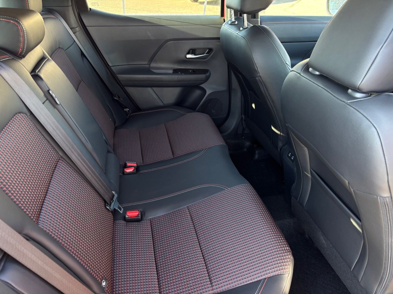 New 2026 Nissan Kicks SR w/ Cold Weather Package FWD image 12