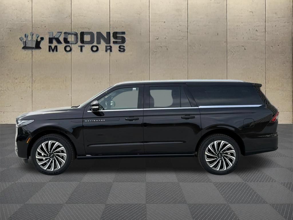 New 2026 Lincoln Navigator L Black Label AWD/4WD image 4