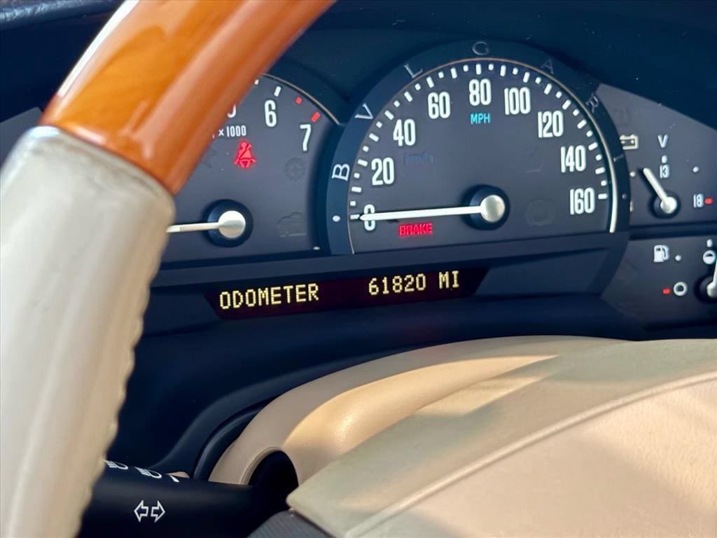 Used 2007 Cadillac XLR RWD image 19