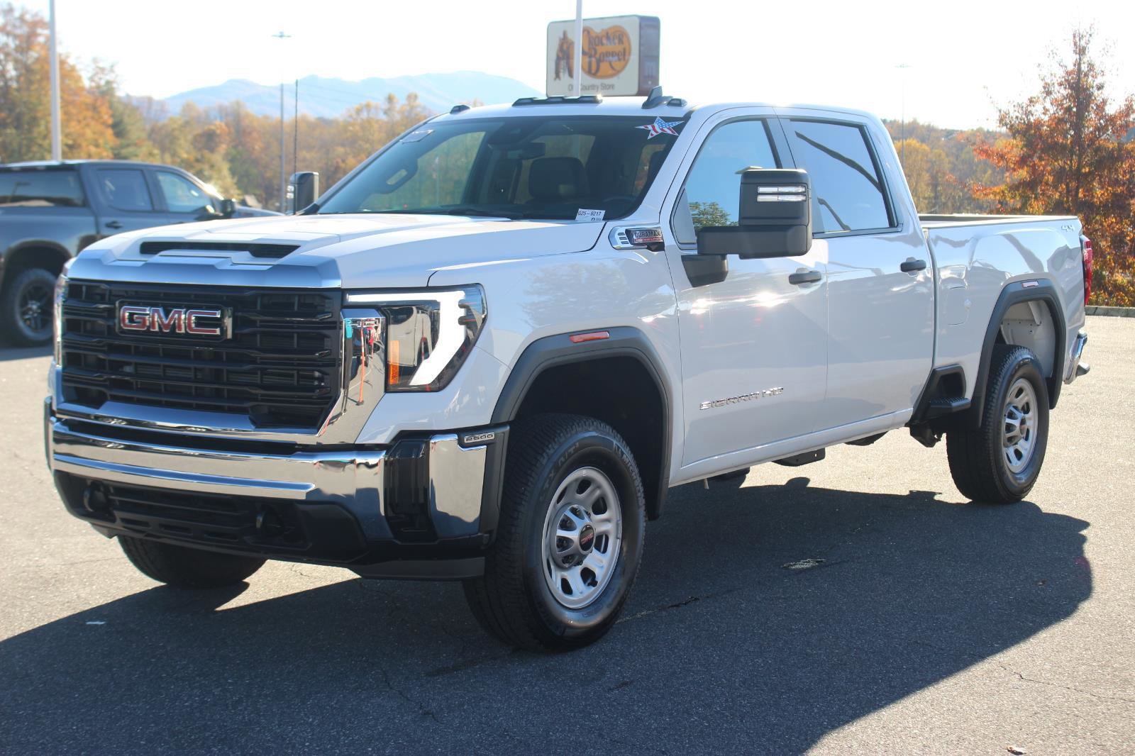 New 2025 GMC Sierra 2500 Pro w/ Convenience Package image 3