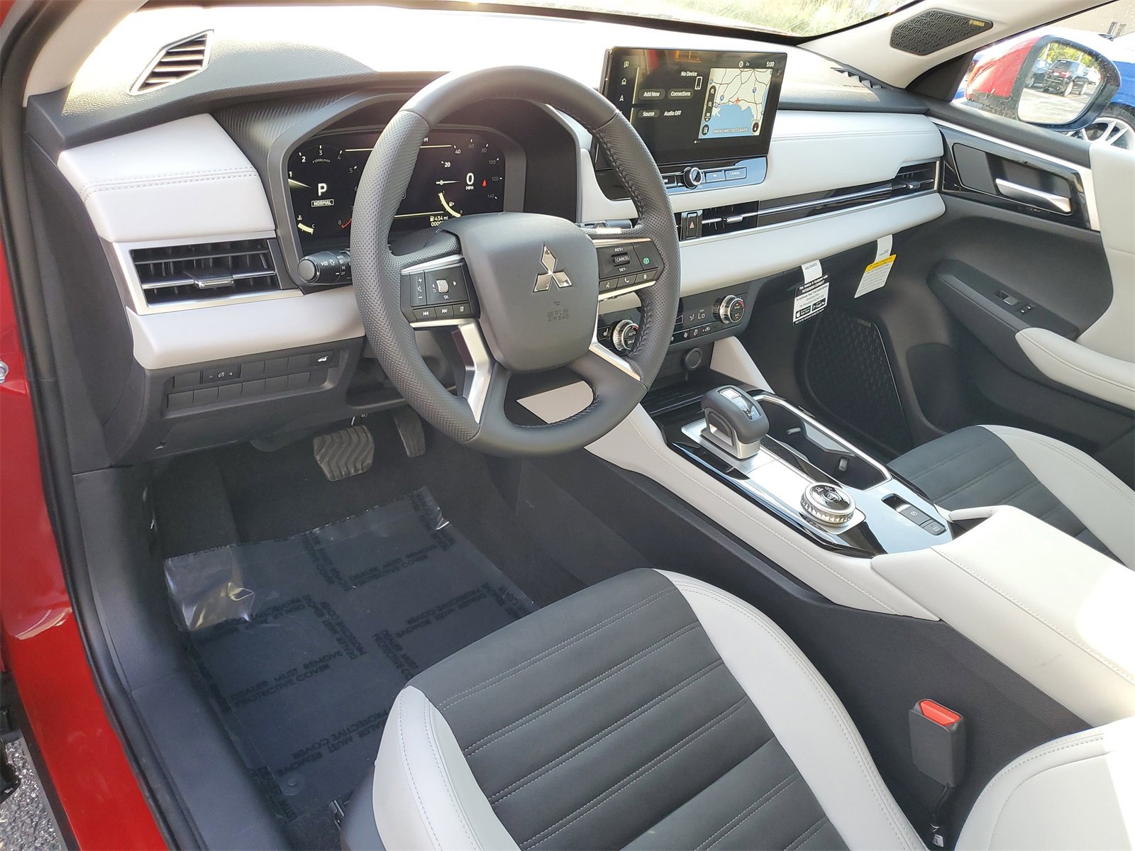 New 2025 Mitsubishi Outlander SE image 6