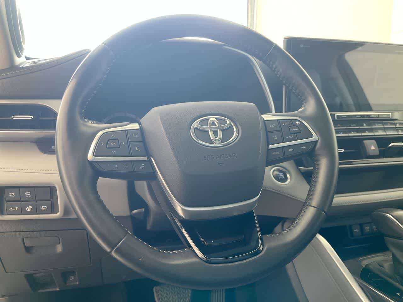 Used 2021 Toyota Highlander Platinum AWD/4WD image 14