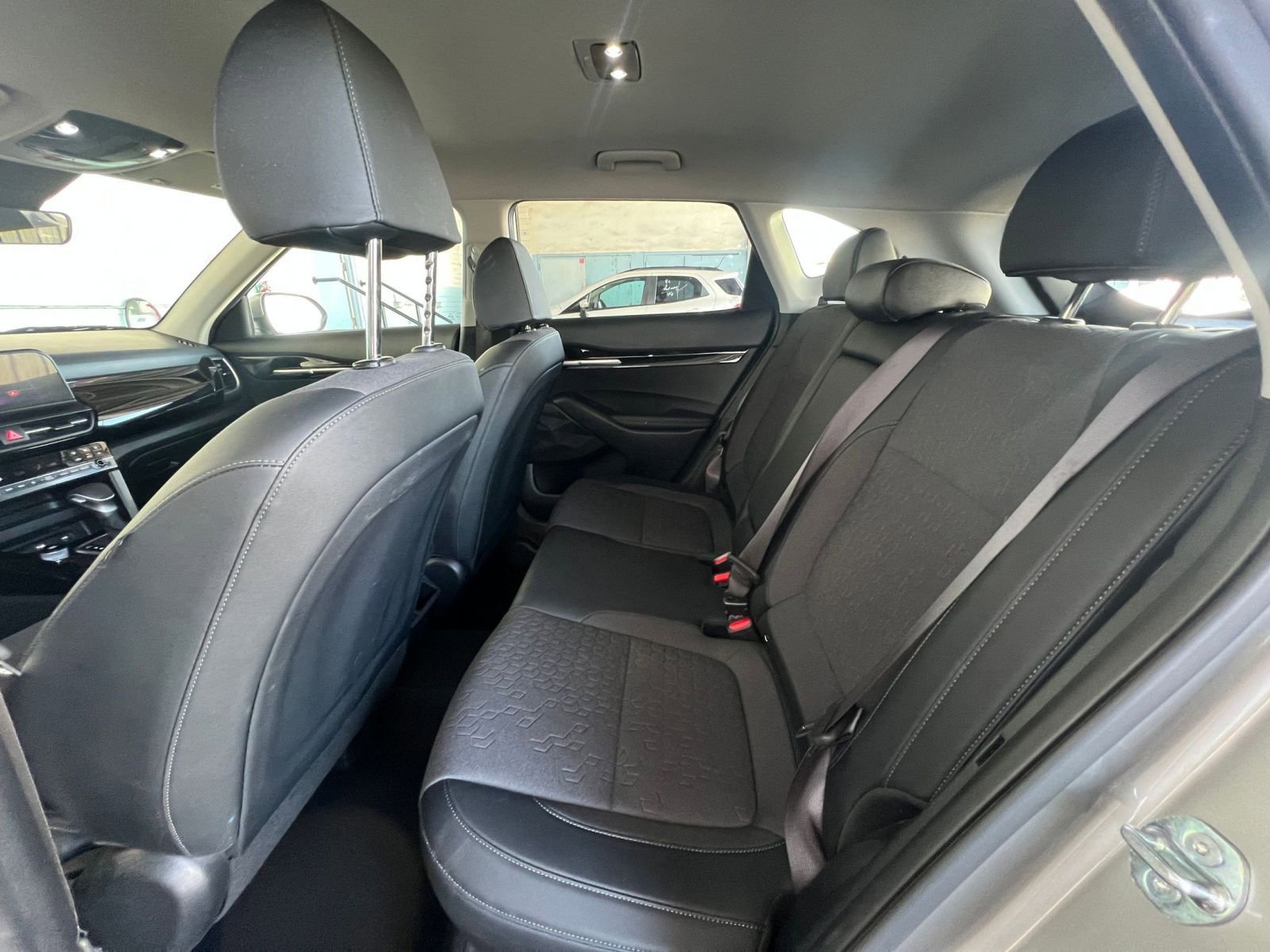 Used 2025 Kia Seltos S image 25