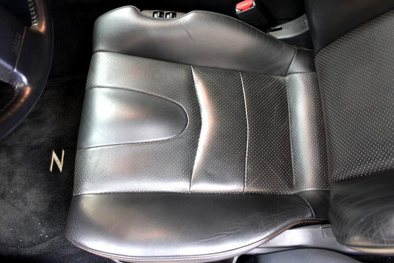 Used 2004 Nissan 350Z Touring w/ Cargo Convenience Pkg image 20