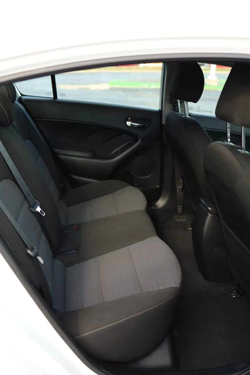 Used 2017 Kia Forte S w/ S Technology Package image 35