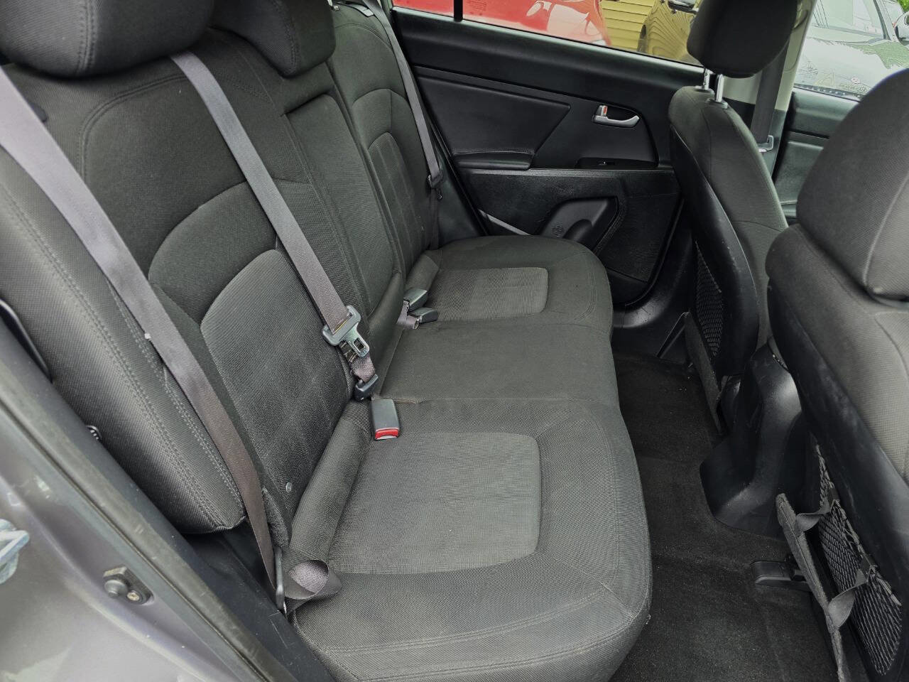 Used 2012 Kia Sportage LX FWD image 22