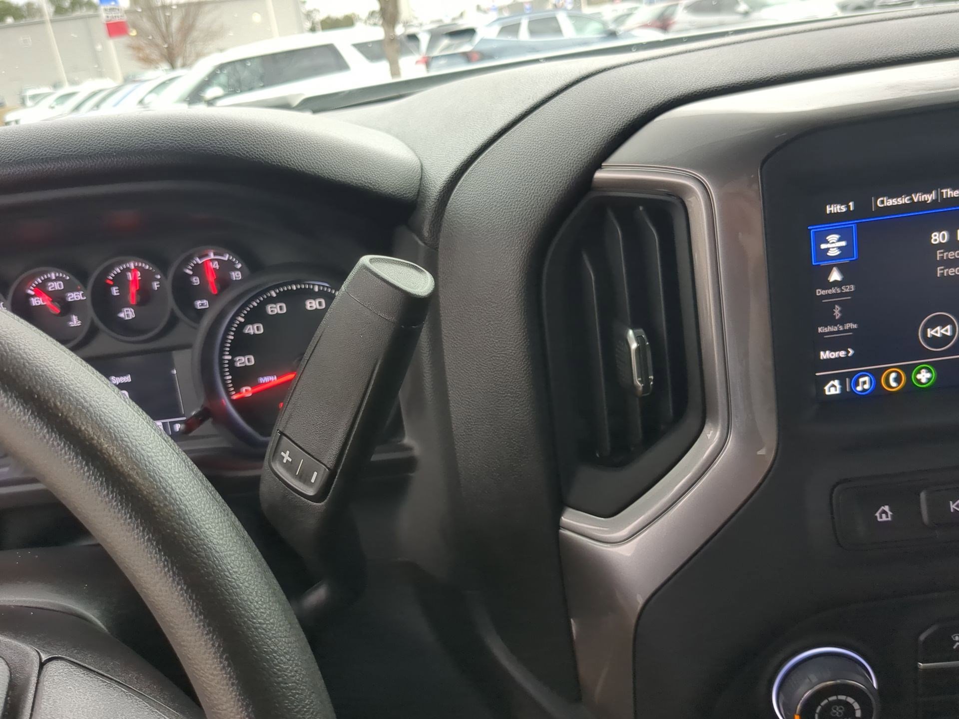 Used 2025 Chevrolet Silverado 2500 Custom w/ Custom Value Package image 19