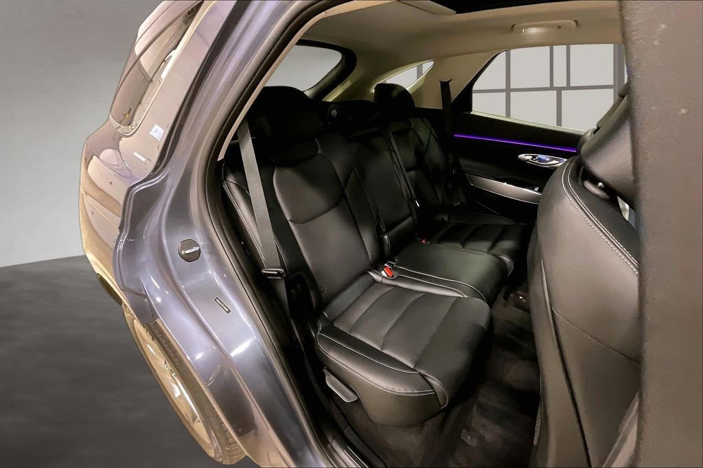 Used 2026 Genesis GV70 2.5T Select image 24