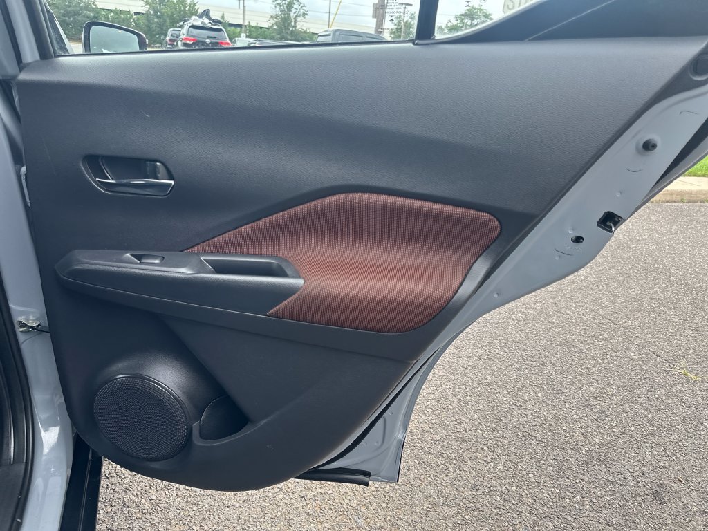 Used 2023 Nissan Kicks SR FWD image 24