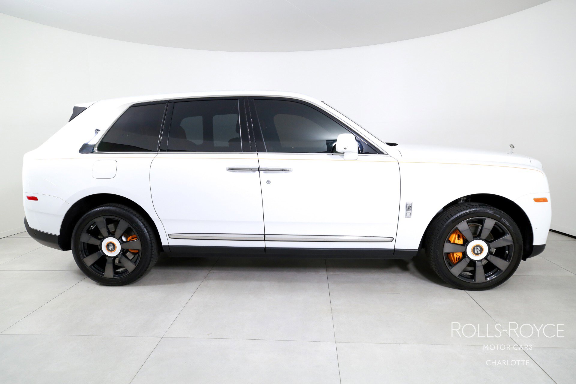 Used 2020 Rolls-Royce Cullinan AWD/4WD image 9