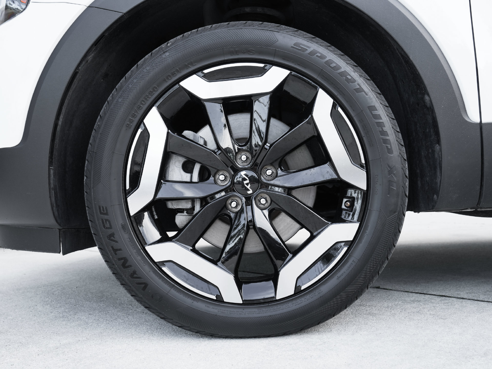 Used 2025 Kia Telluride S FWD image 28