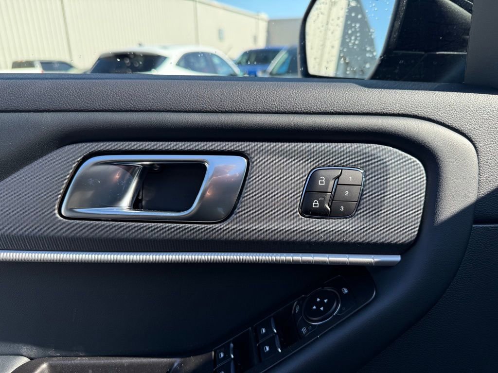 New 2026 Ford Explorer ST-Line w/ ST-Line Street Pack image 10