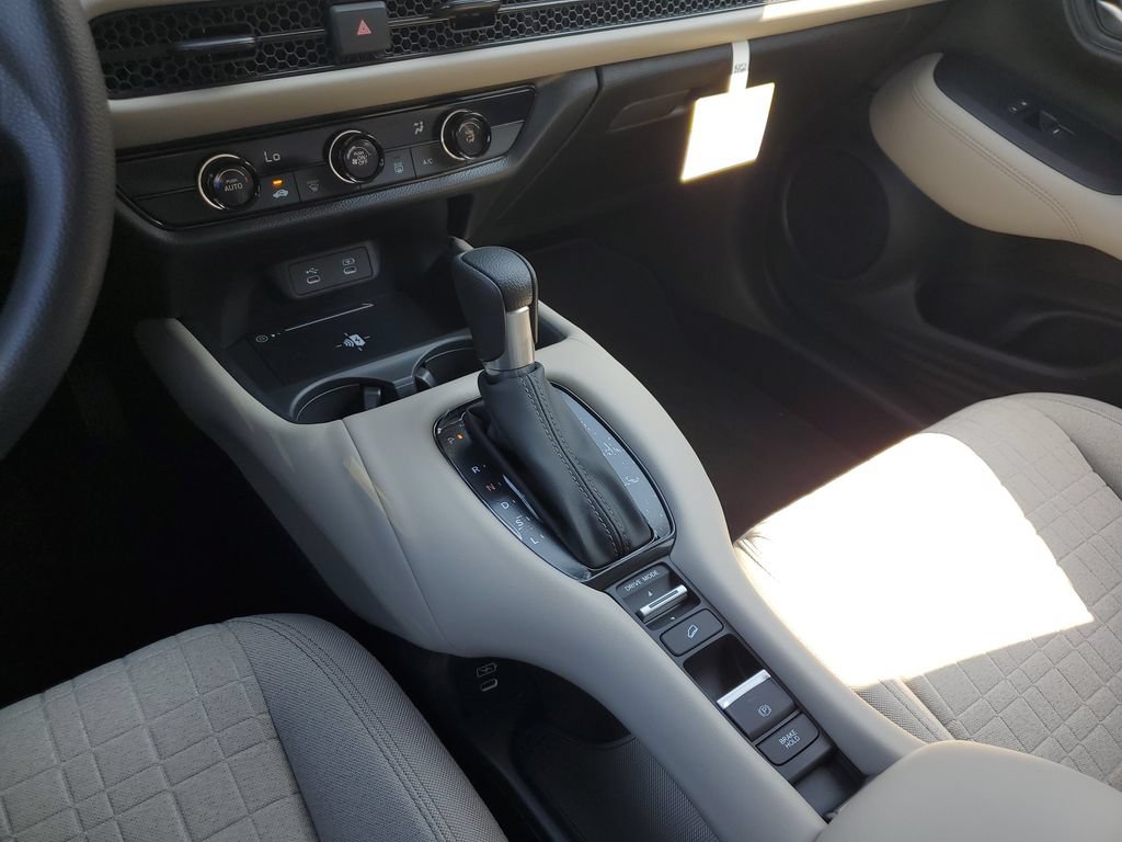 New 2026 Honda HR-V LX image 17