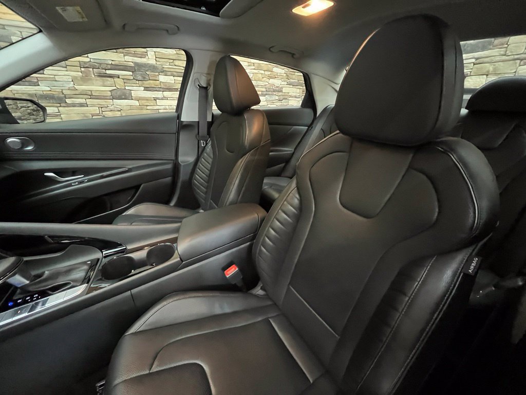 Certified 2024 Hyundai Elantra Limited FWD image 16