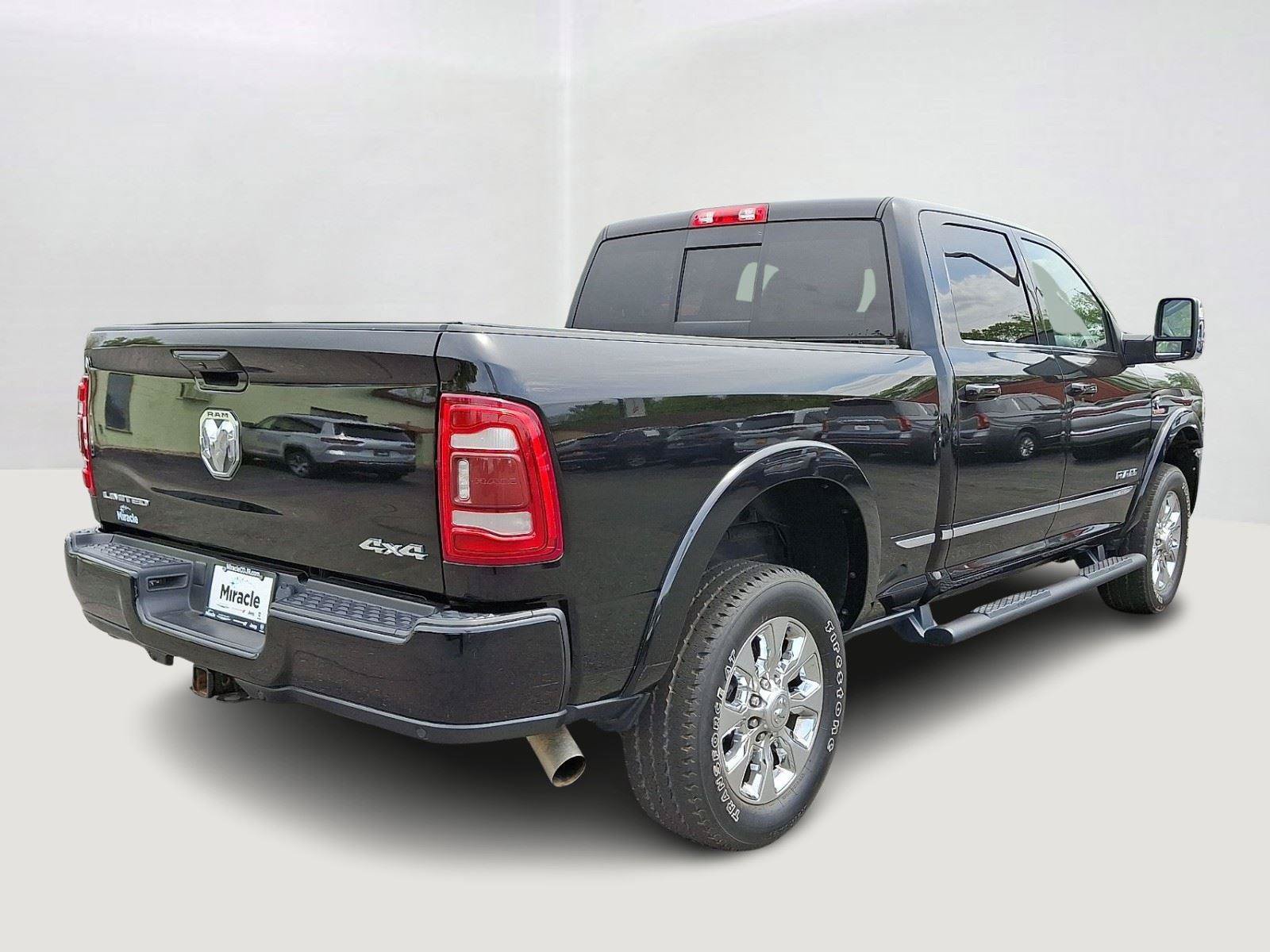 Certified 2023 RAM 2500 Limited w/ Off Road Package AWD/4WD image 7