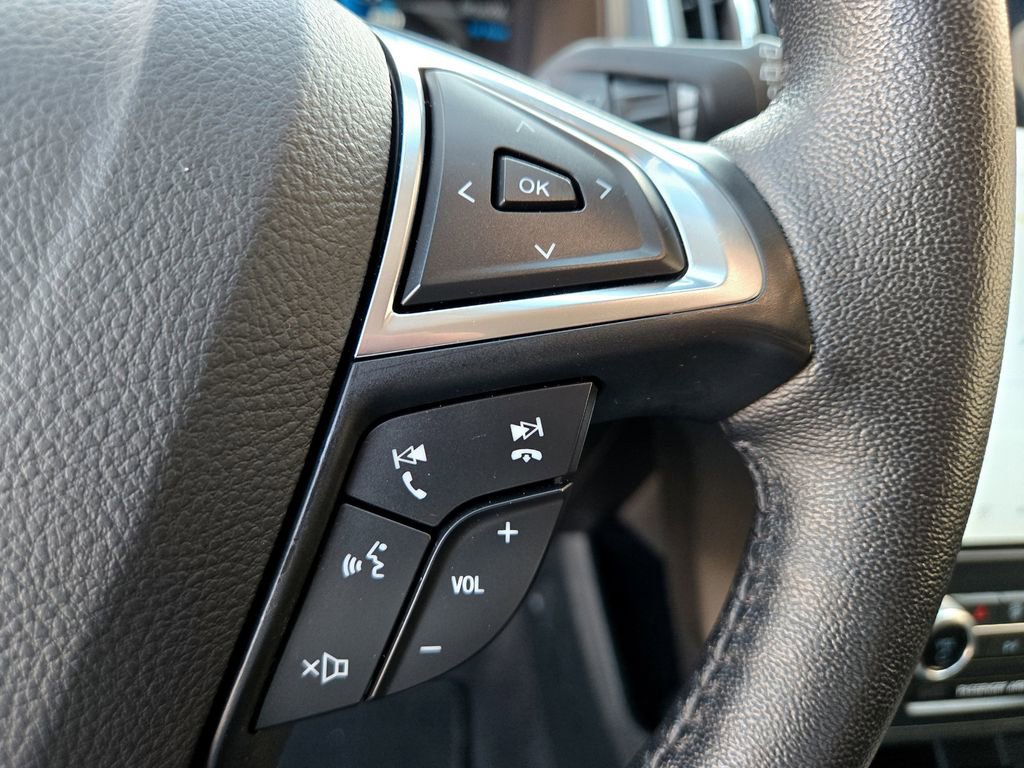 Used 2024 Ford Edge Titanium image 16