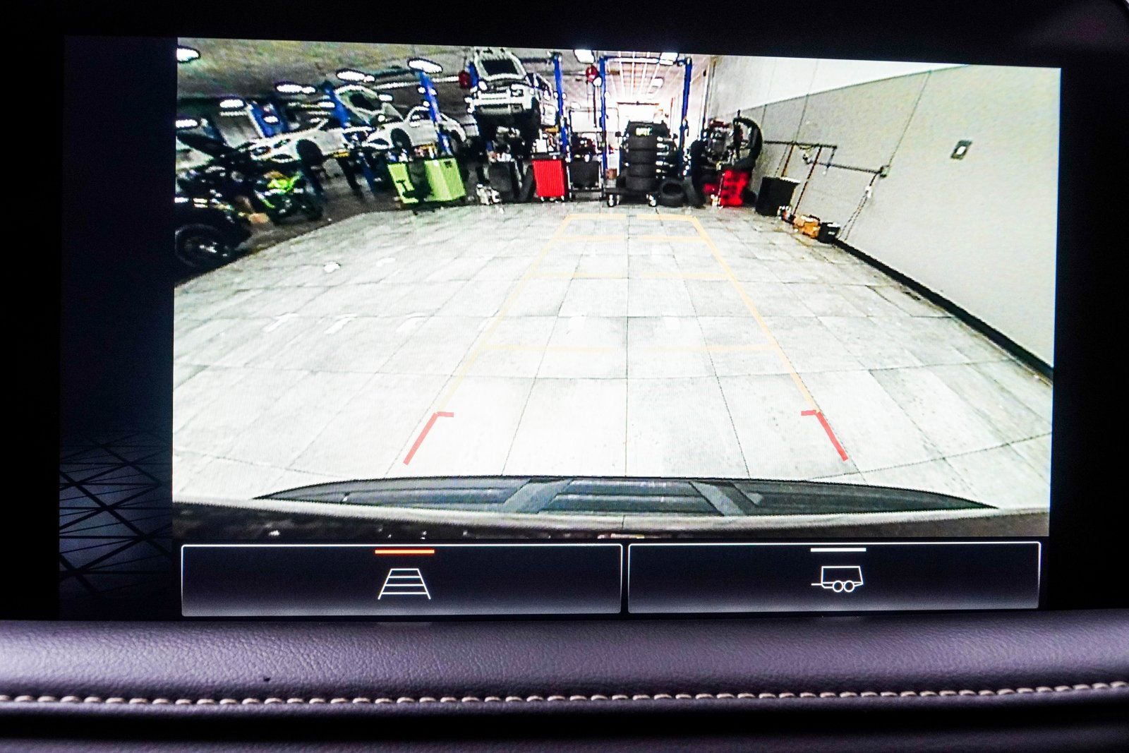 Used 2023 GMC Yukon SLT image 27