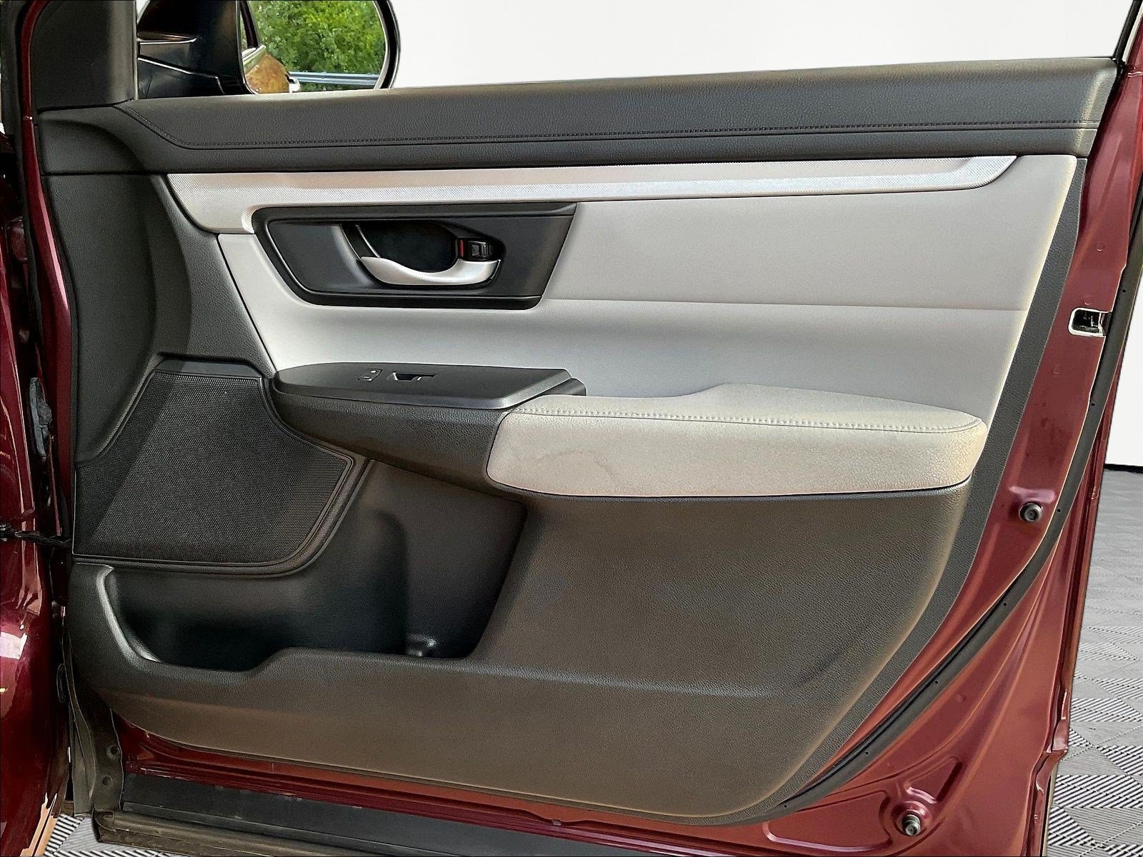 Used 2018 Honda CR-V LX image 28