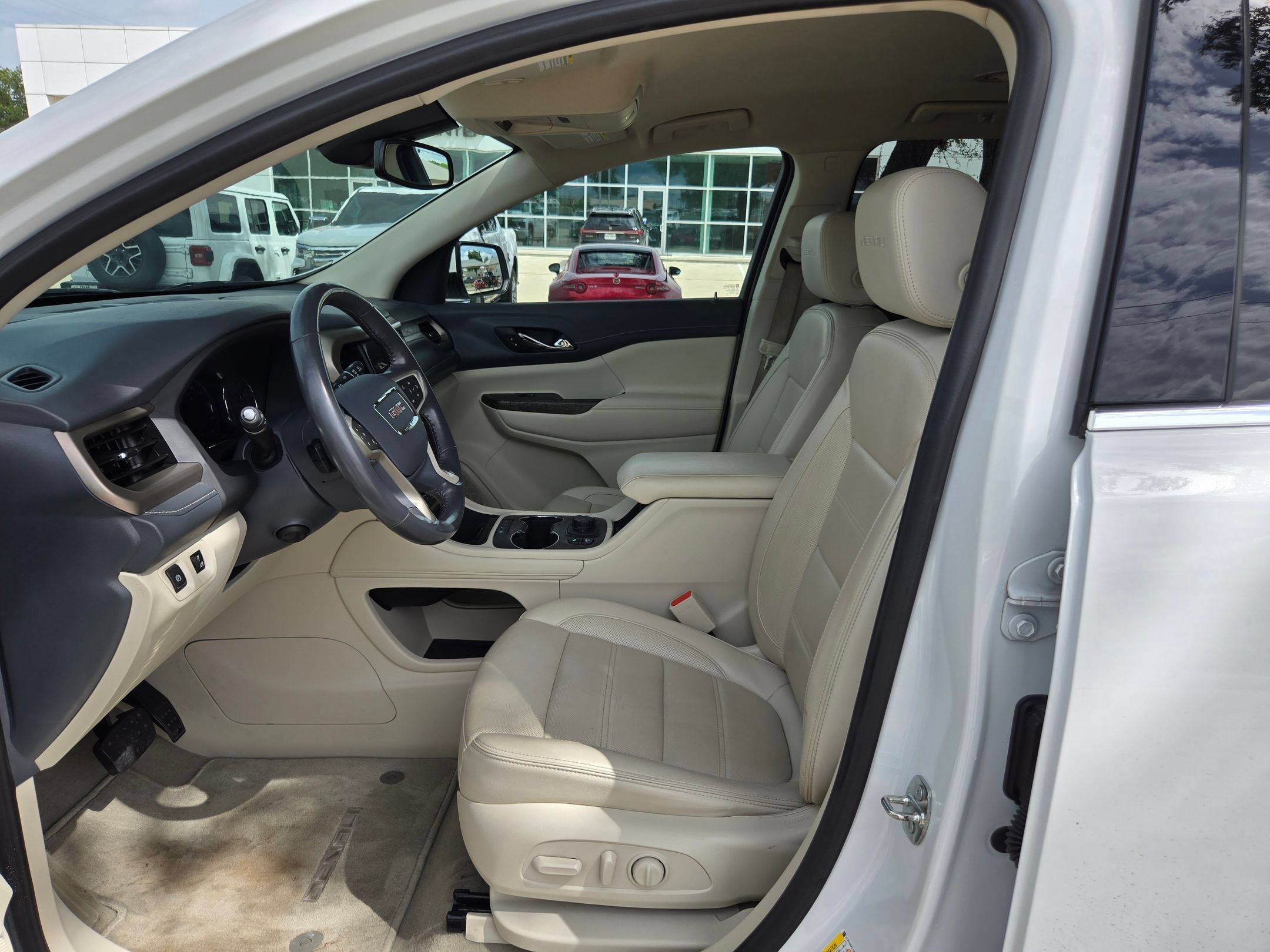 Certified 2020 GMC Acadia Denali w/ Trailering Package AWD/4WD image 9